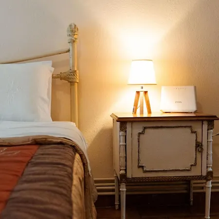 Helen's Vintage Apartment *